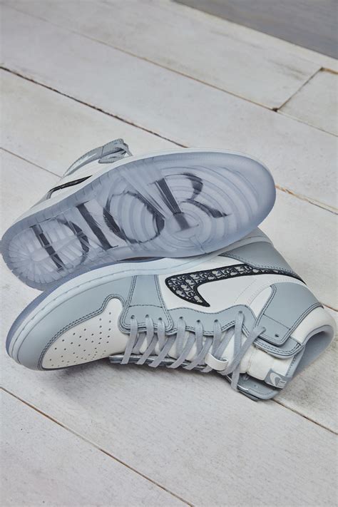 dior nike kollektion|how much are nike dior.